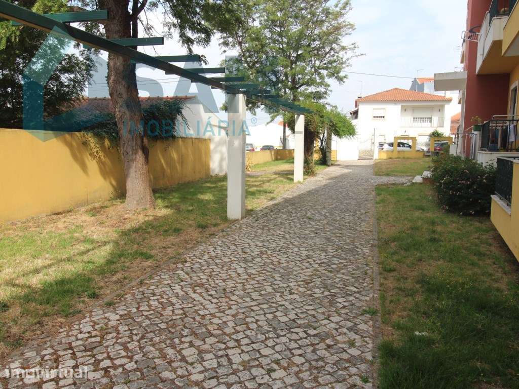 Apartamento T3 com 2 Lugares de Garagem - Grande imagem: 3/57