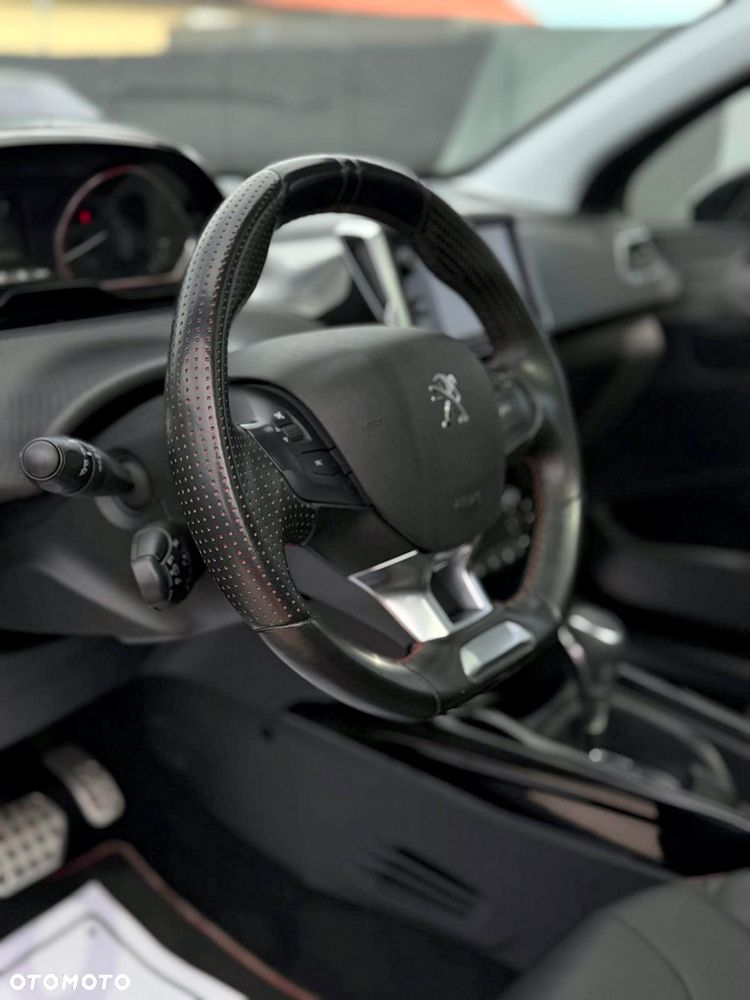 Peugeot 2008 BlueHDi FAP 120 STOP & START EAT6 Allure - 31