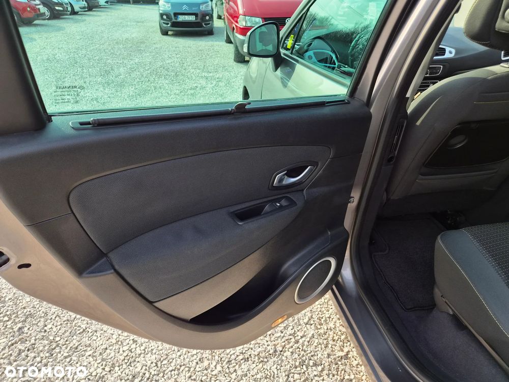 Renault Scenic - 16
