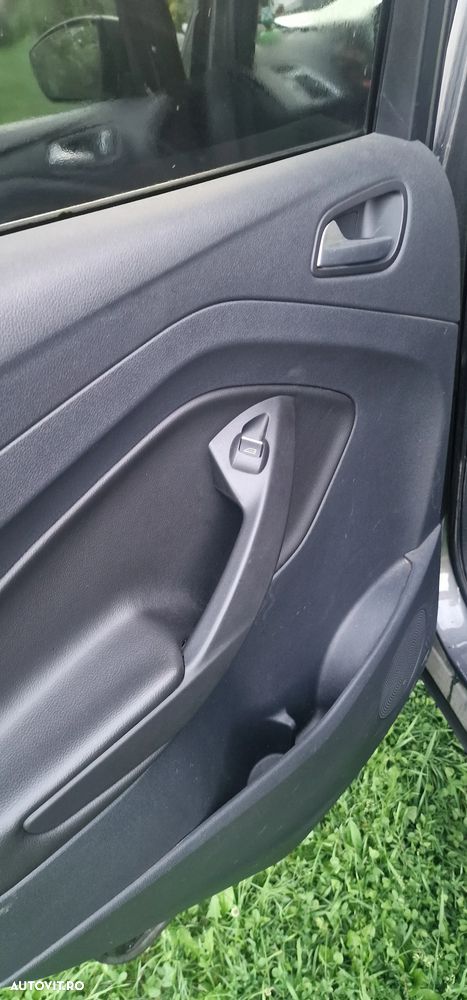 Ford Kuga 2.0 TDCi Powershift 4WD Titanium - 19