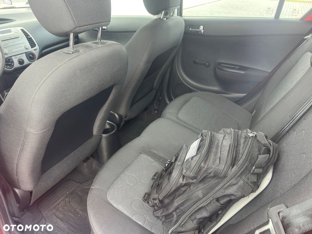 Hyundai i20 - 13