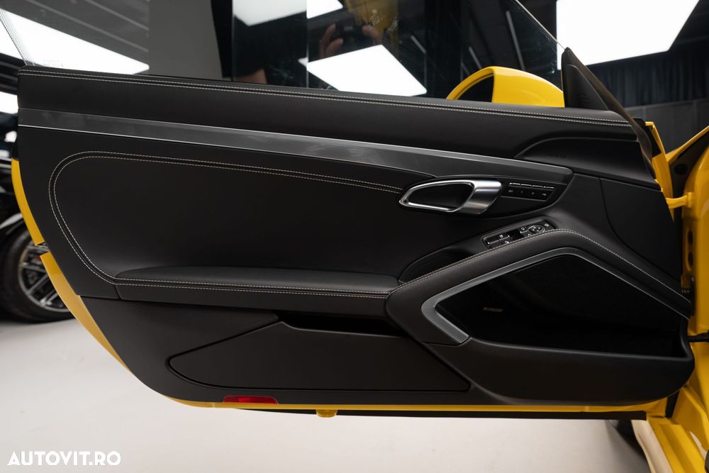 Porsche Cayman - 12