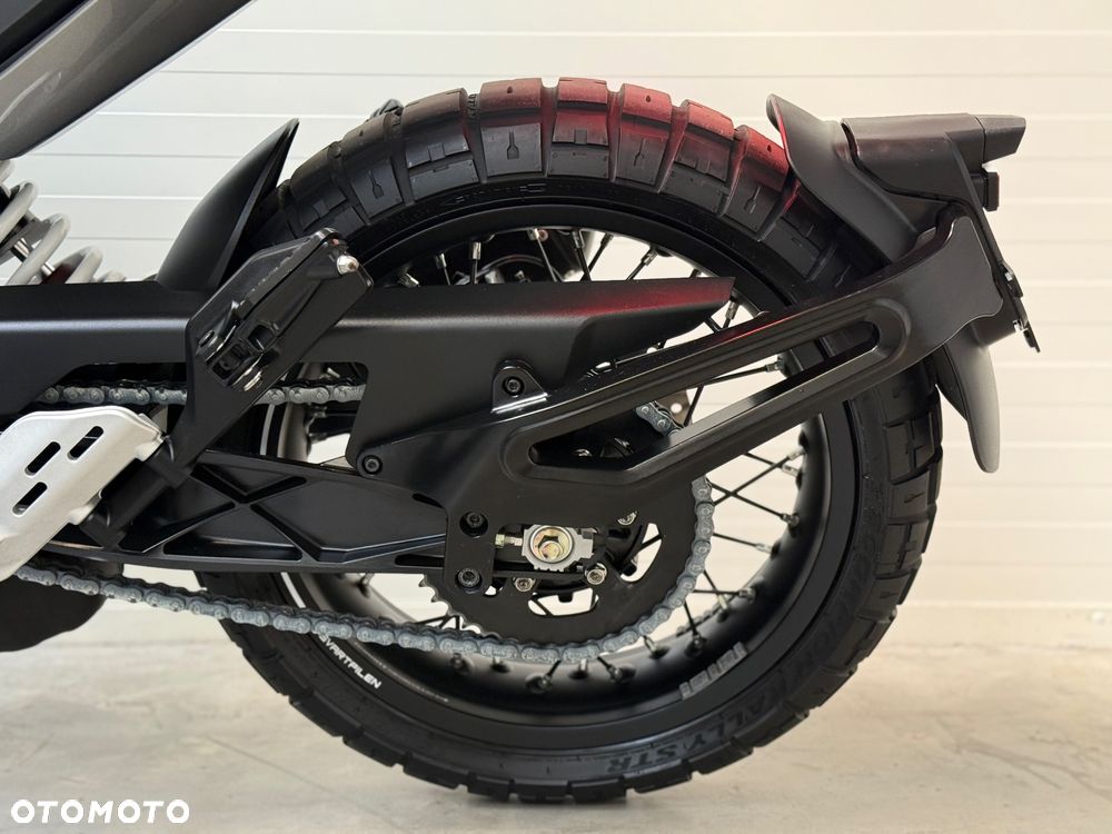 Husqvarna Svartpilen - 32