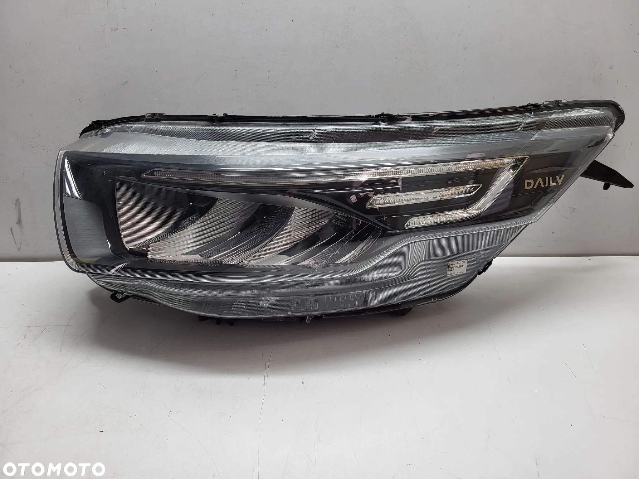 IVECO DAILY IV LIFT REFLEKTOR LAMPA PRZEDNIA LEWA FULL LED 19- 05802711800 - 1
