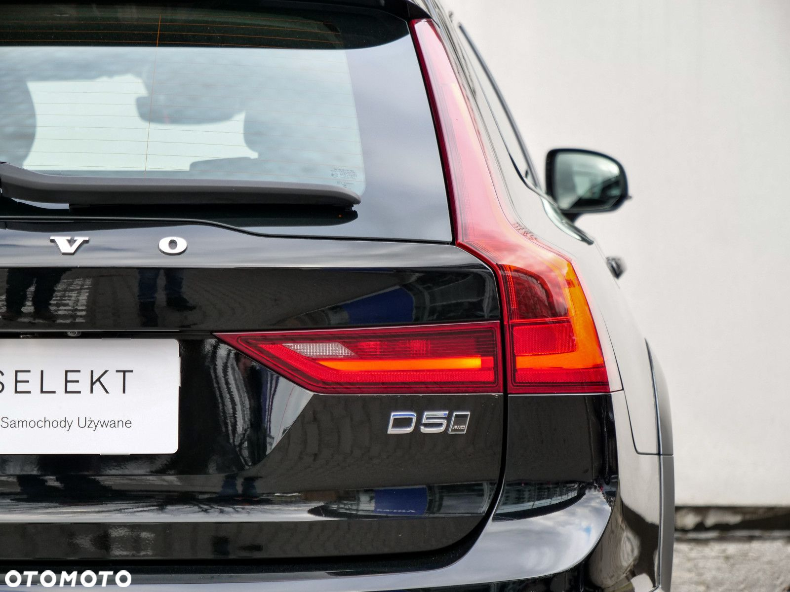 Volvo V90 Cross Country - 10