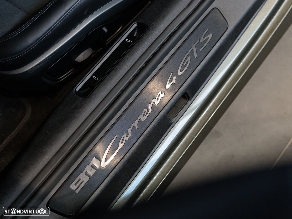 Porsche 911 (992) Carrera 4 GTS PDK - 25