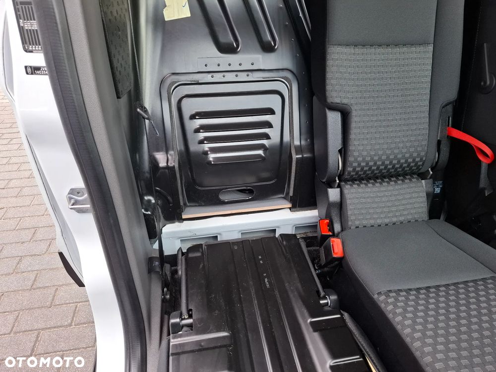 Ford TRANSIT CONNECT L2 - 11