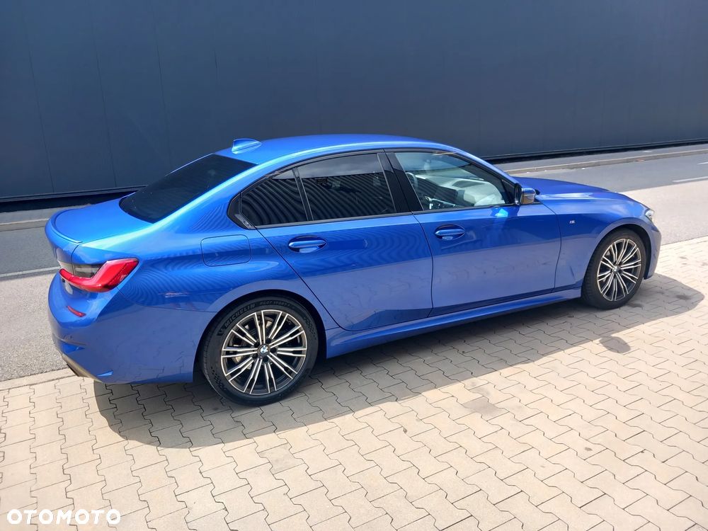 BMW Seria 3 318d M Sport Shadow - 31