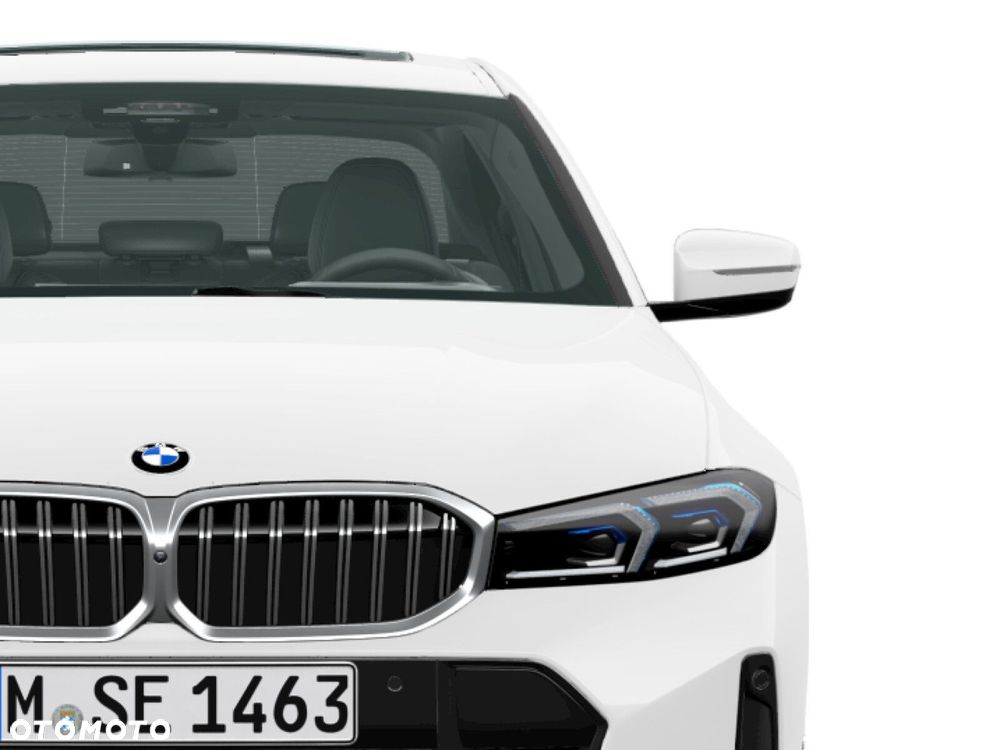 BMW Seria 3 330i xDrive M Sport sport - 4