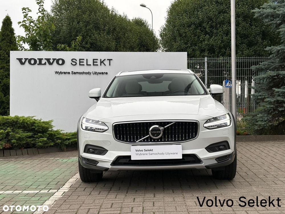 Volvo V90 Cross Country - 4