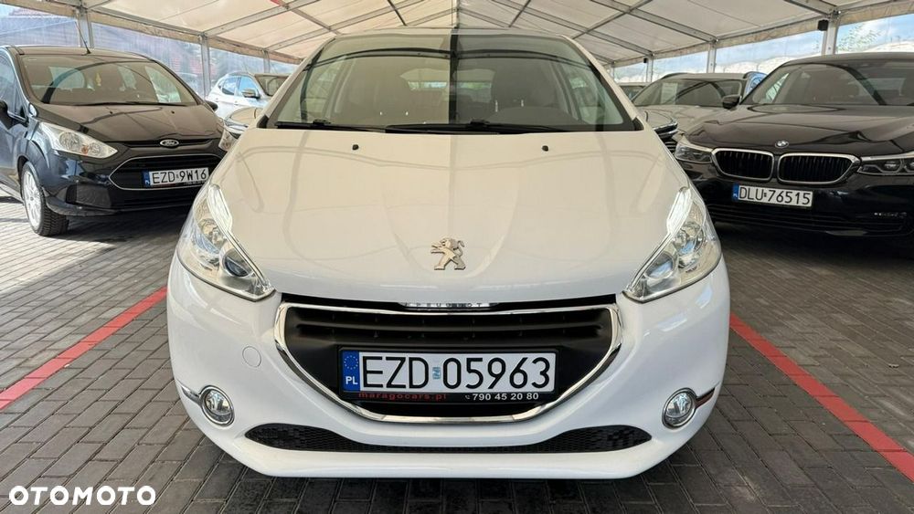 Peugeot 208 - 5