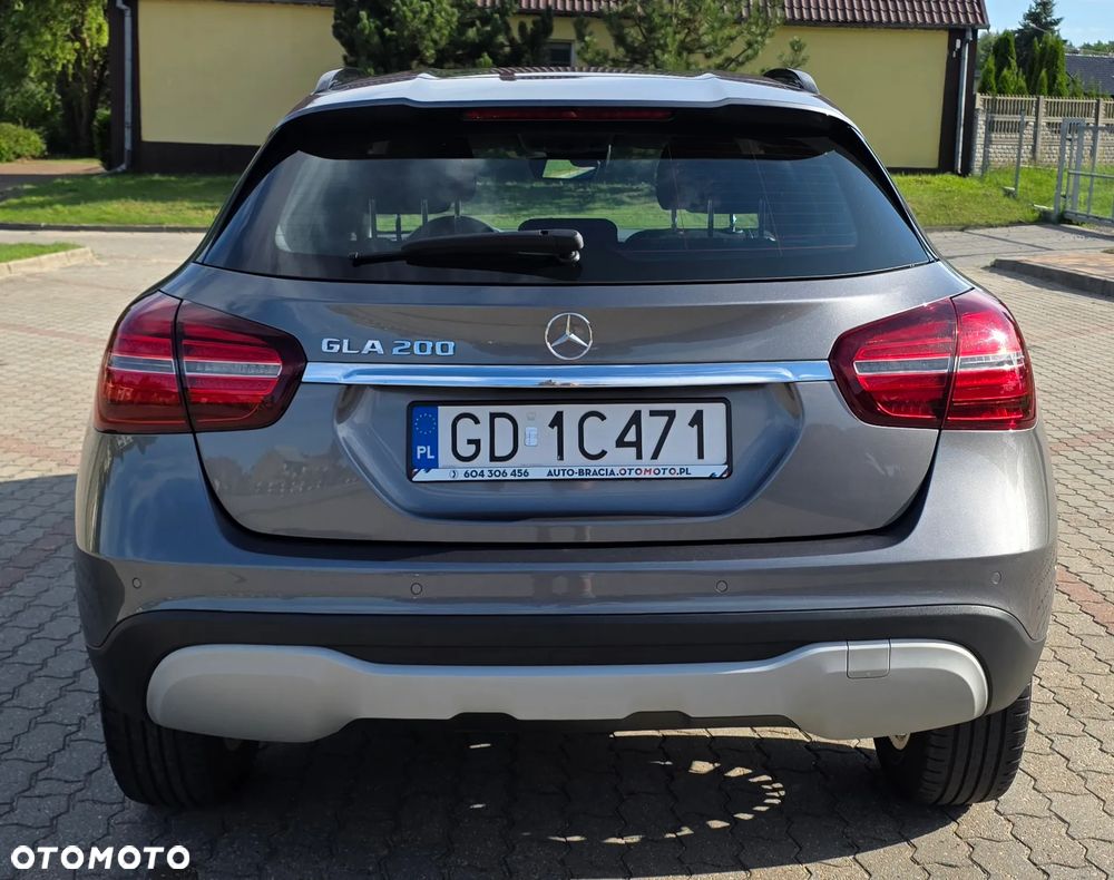 Mercedes-Benz GLA 200 7G-DCT - 6