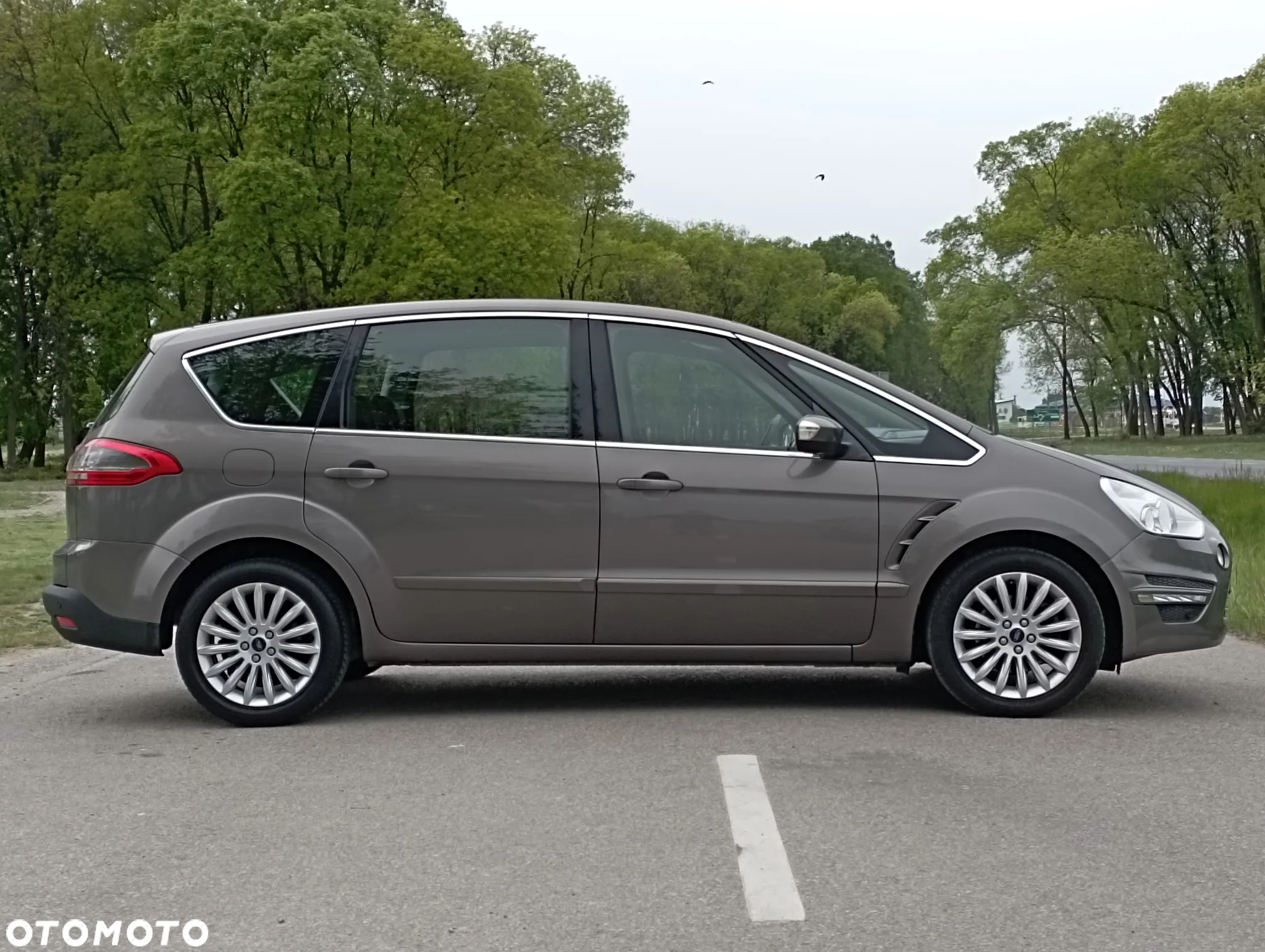 Ford S-Max - 17