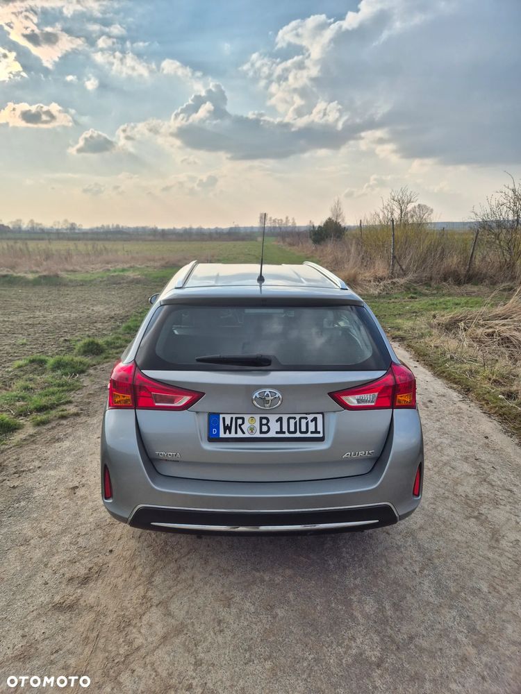 Toyota Auris 2.0 D-4D Executive - 5