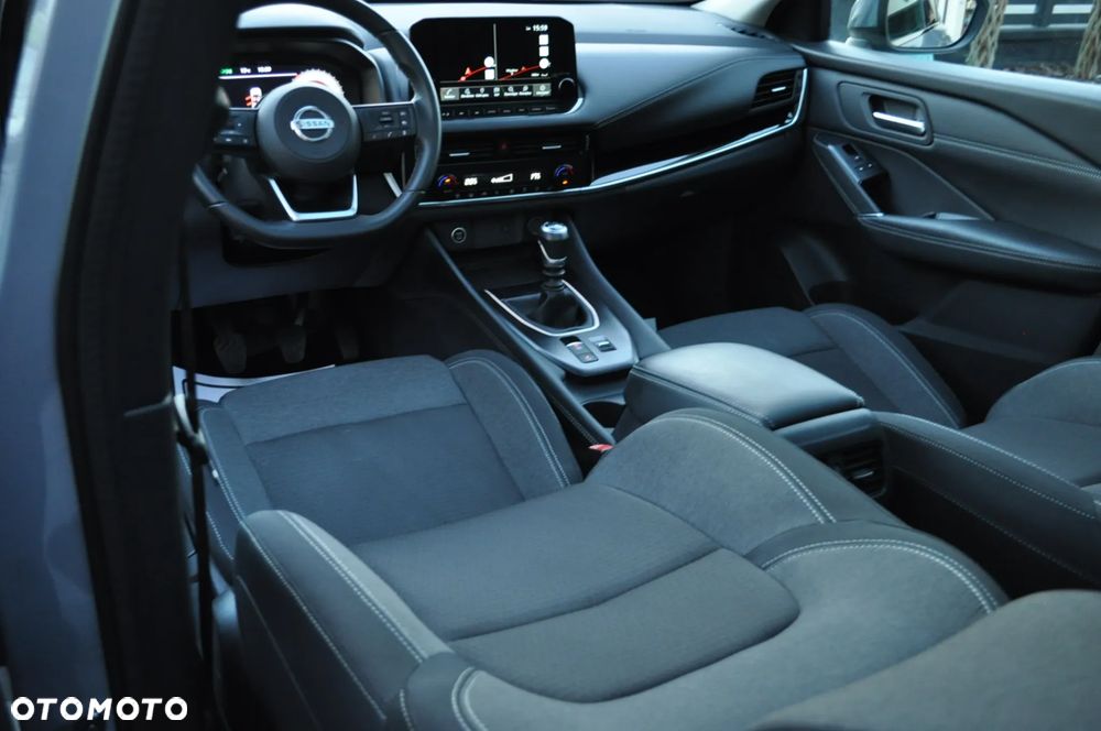 Nissan Qashqai 1.3 DIG-T N-CONNECTA - 33