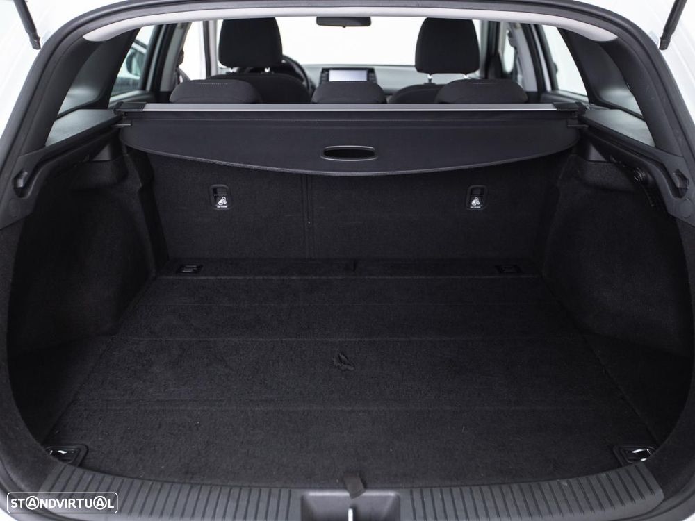 Hyundai i30 SW - 12