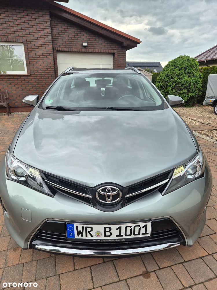Toyota Auris 2.0 D-4D Executive - 11