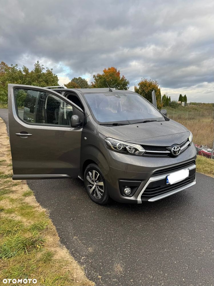 Toyota Proace 2023 photo 2