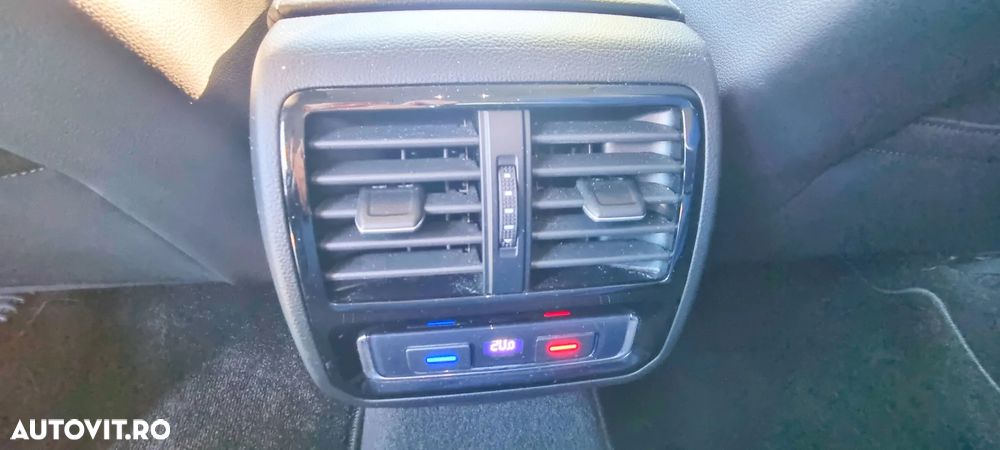 Volkswagen Passat 2.0 TDI DSG Highline - 14