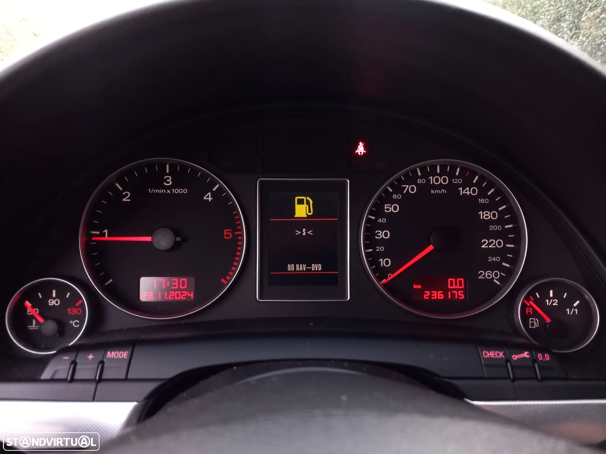 Audi A4 Avant 2.0 TDI S-line - 18