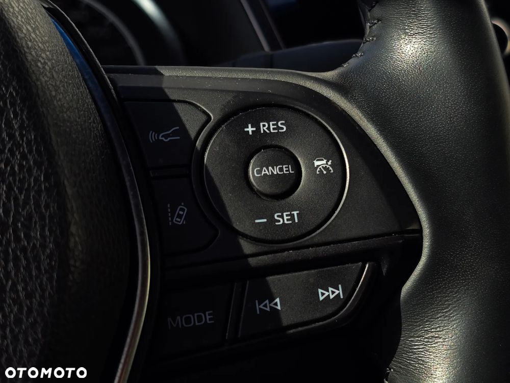 Toyota Camry 2.5 Hybrid Comfort CVT - 22