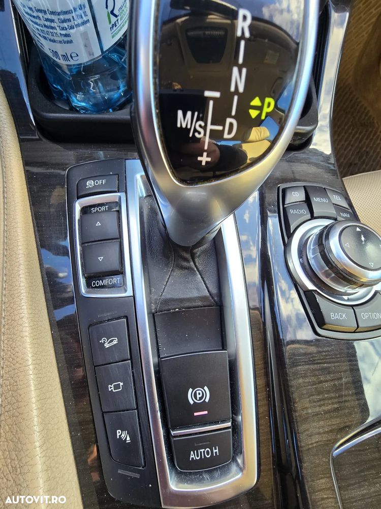 BMW Seria 5 530d xDrive - 9