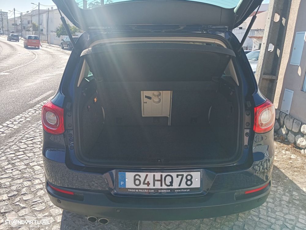 VW Tiguan 2.0 TDi Sport 4Motion - 17