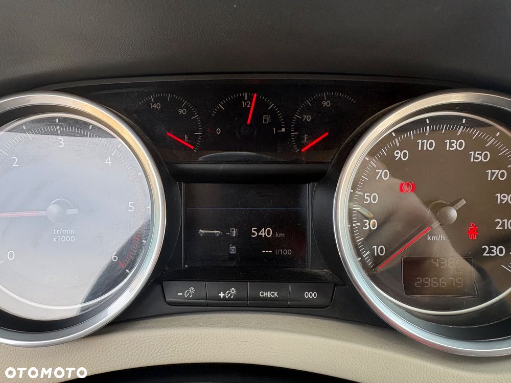 Peugeot 508 HDi FAP 140 Allure - 16