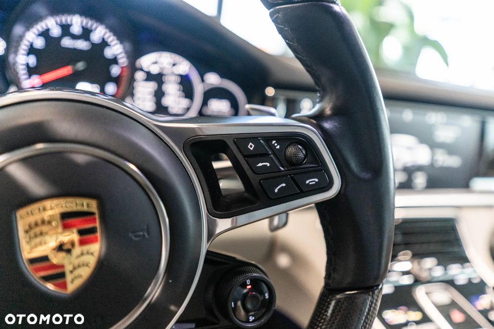 Porsche Panamera Turbo - 33
