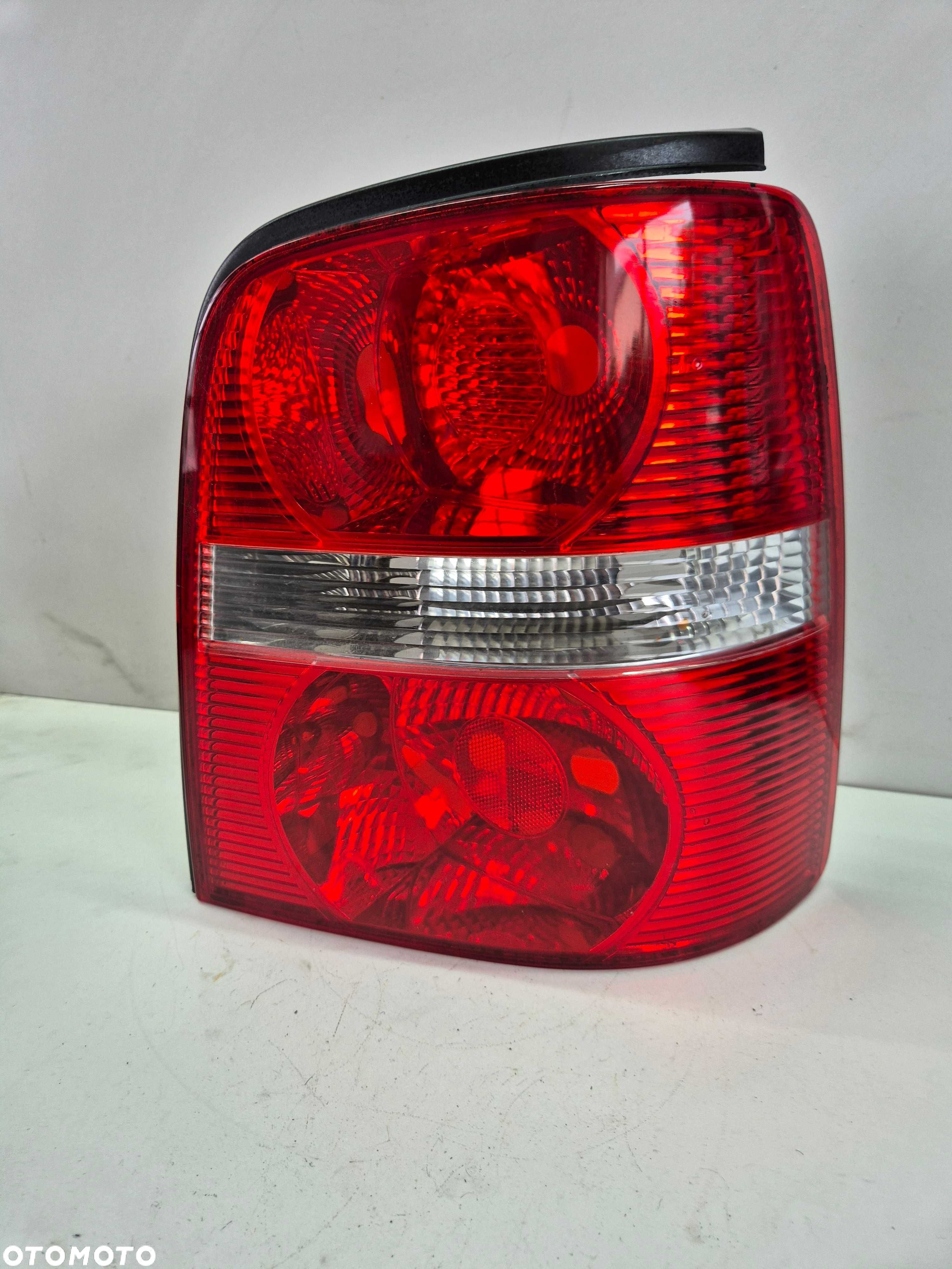 vw touran I   lampa tylna prawa prawy tył oryginał - 1