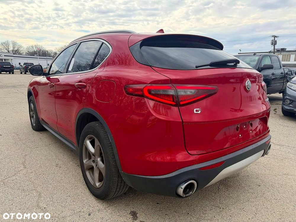 Alfa Romeo Stelvio - 4