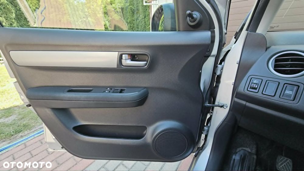 Suzuki Swift - 12