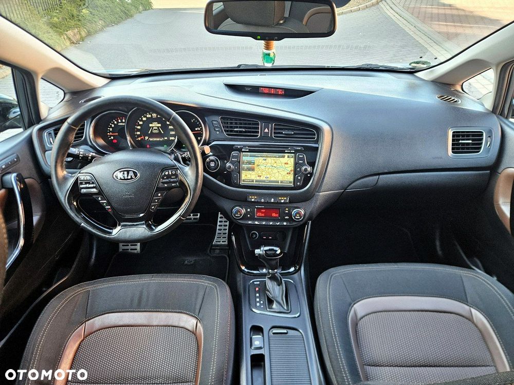 Kia Ceed 1.6 CRDi 128 Platinum Edition - 22