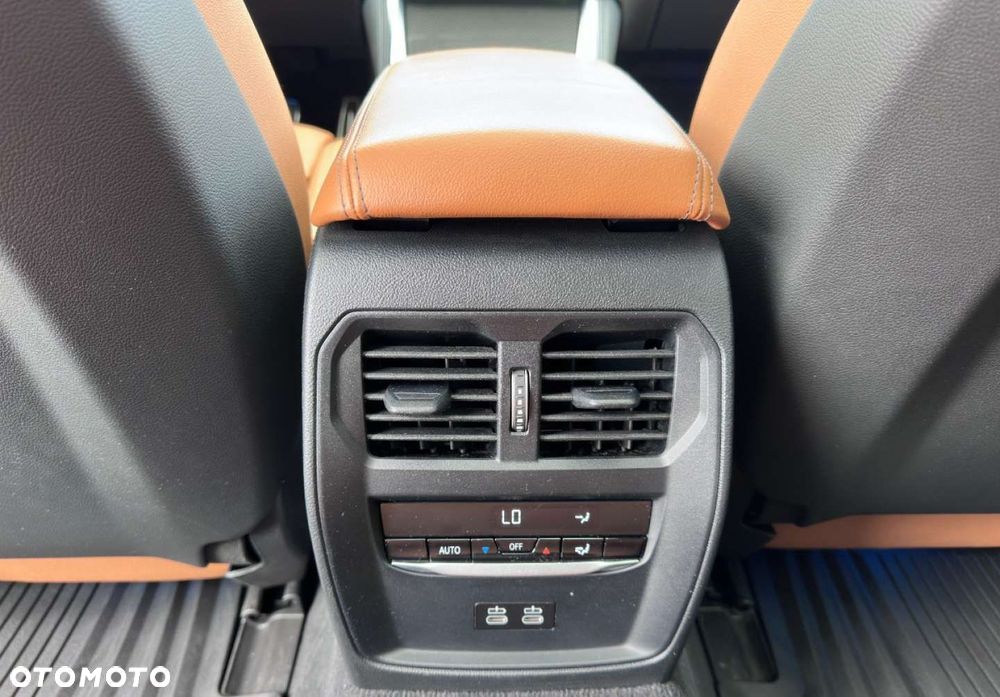 BMW i4 - 25