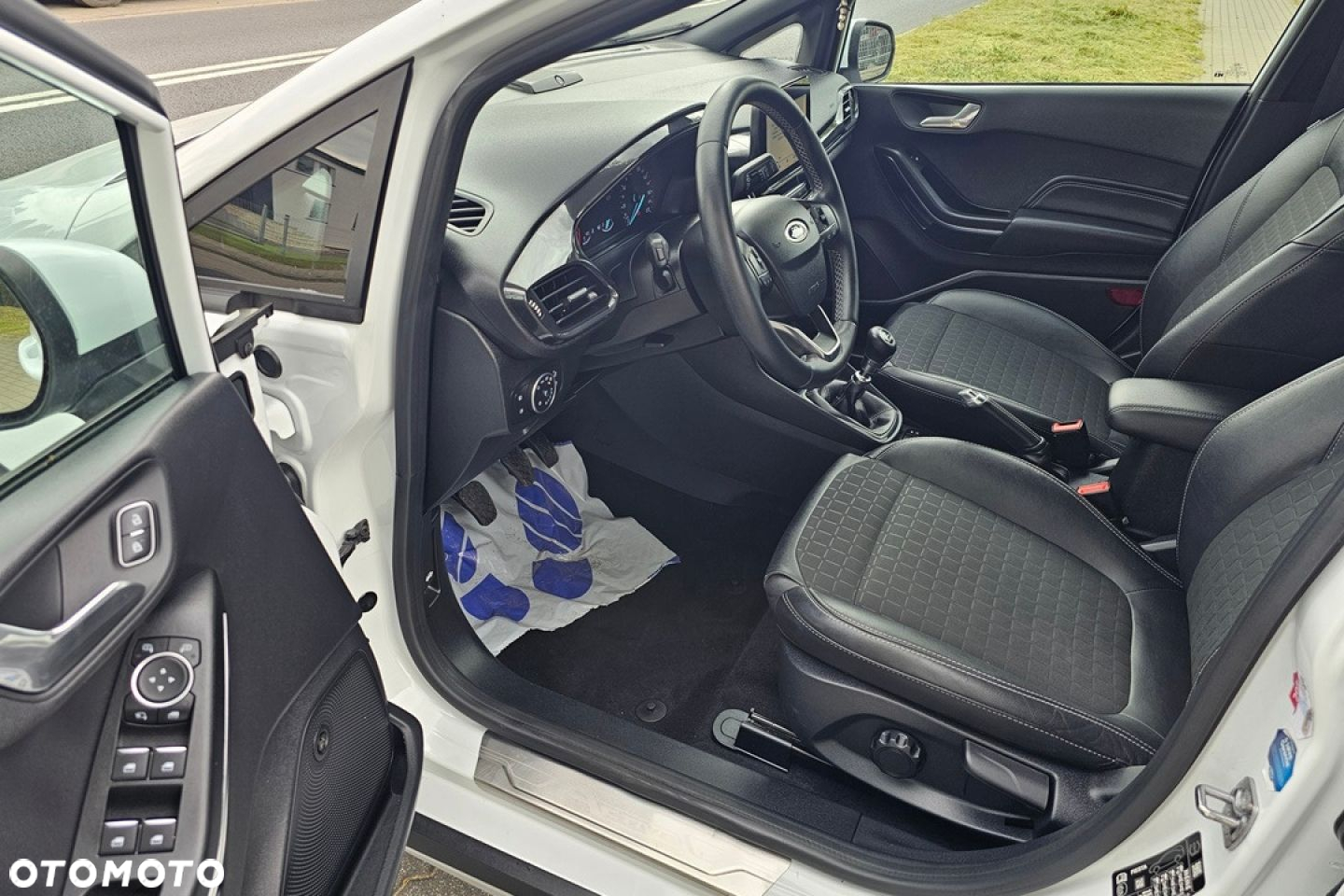 Ford Fiesta - 15
