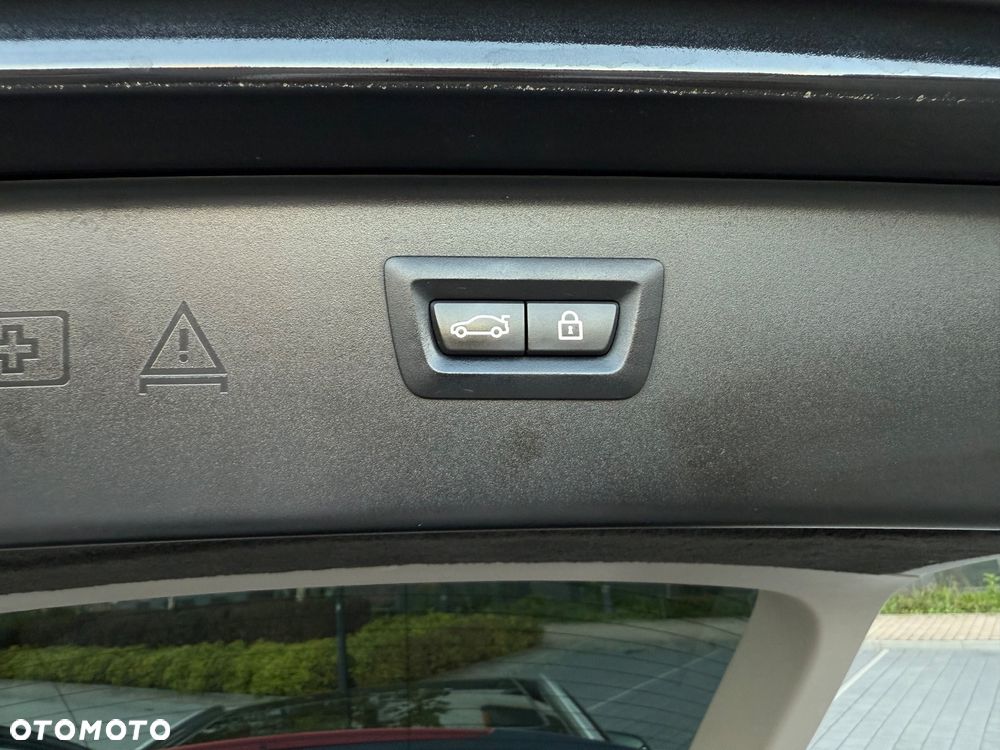 BMW Seria 5 525d Touring Modern Line - 21