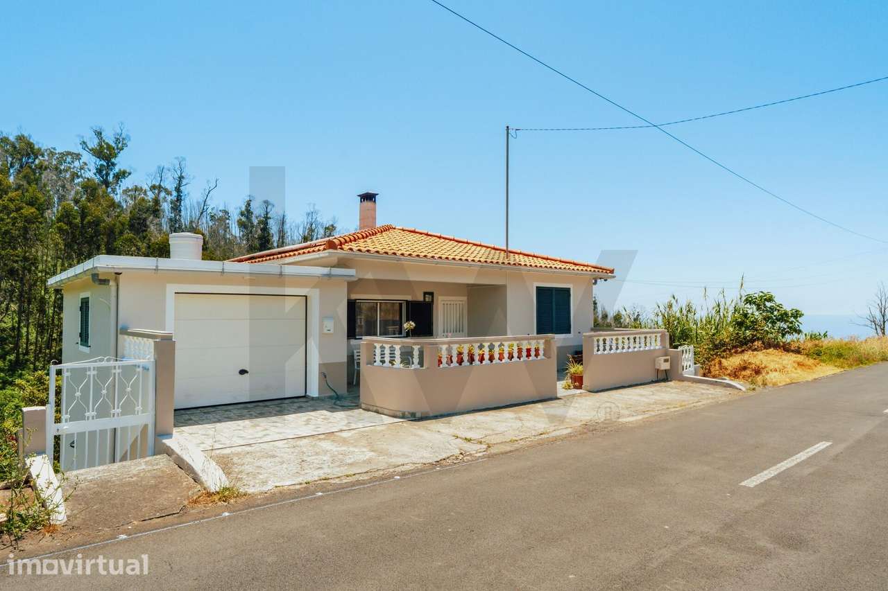 Moradia T3 + T1 + (T0 por concluir) - Ponta do Pargo - Grande imagem: 2/19