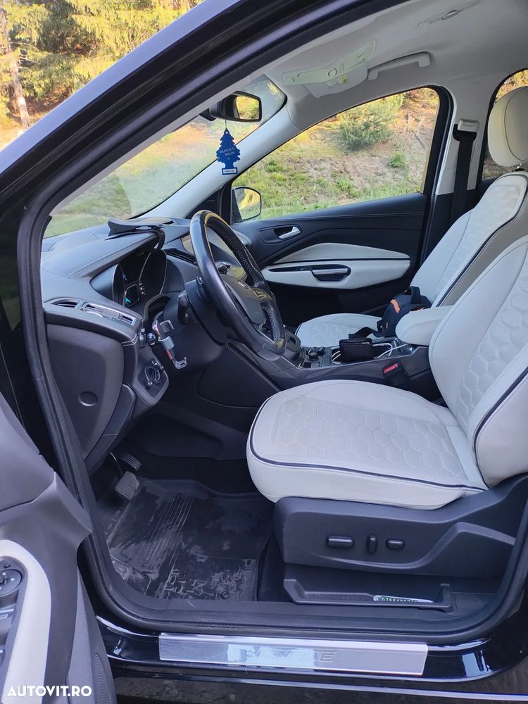 Ford Kuga 2.0 TDCi 4WD Powershift Vignale - 9