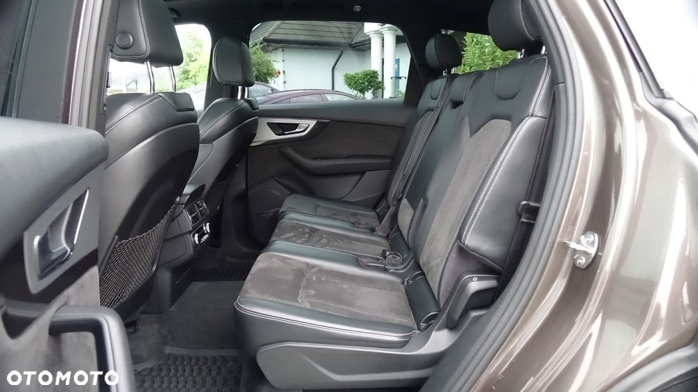 Audi Q7 - 24