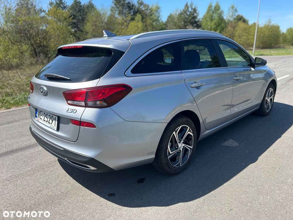 Hyundai i30 1.6 D Comfort DCT - 9