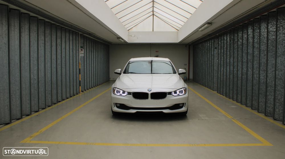BMW 320 d Sport-Aut. Luxury Line - 32