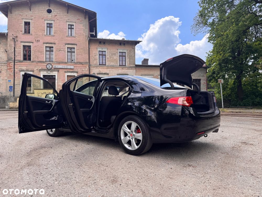 Honda Accord 2.0 Elegance 50 Jahre Edition - 2