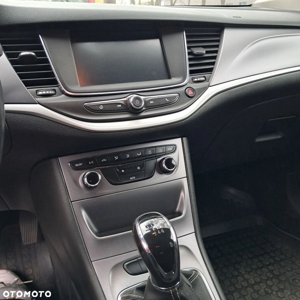 Opel Astra 1.4 T Enjoy - 9