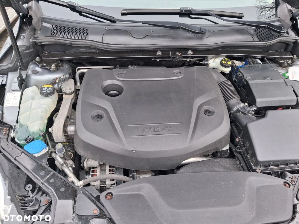 Volvo V40 D3 Drive-E Momentum - 16