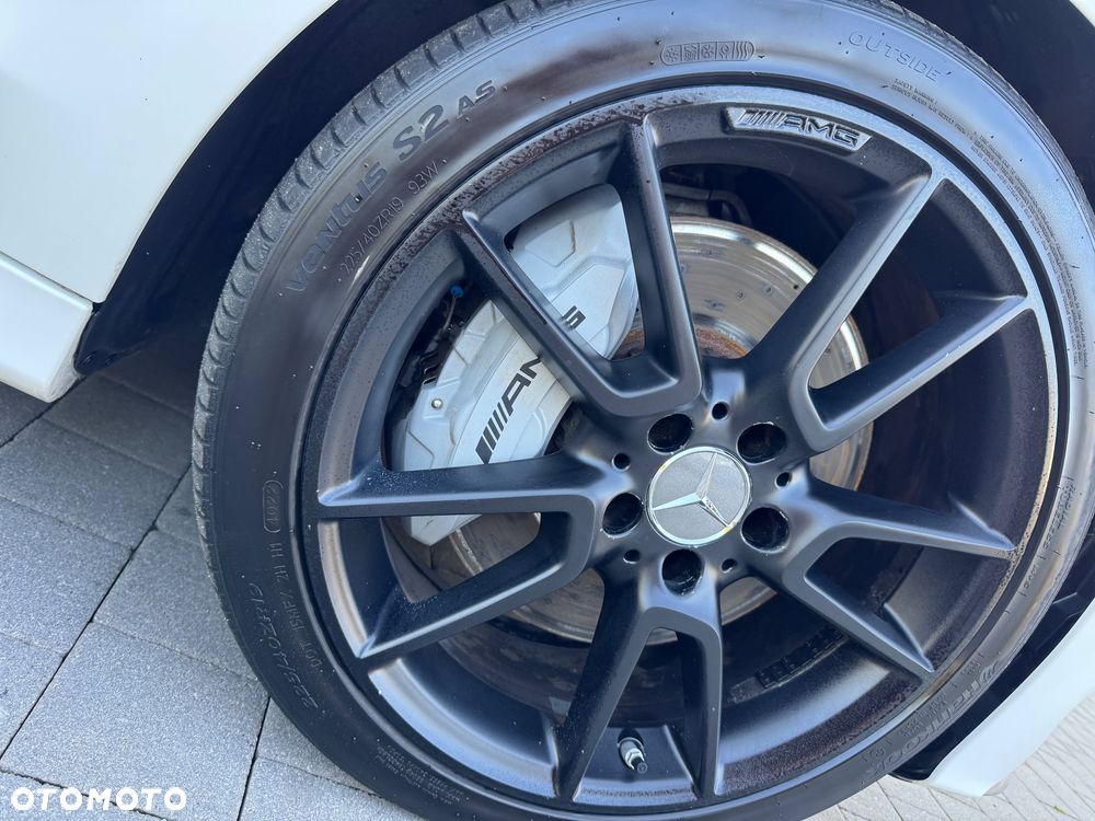 Mercedes-Benz Klasa C AMG 43 4Matic 9G-TRONIC - 36