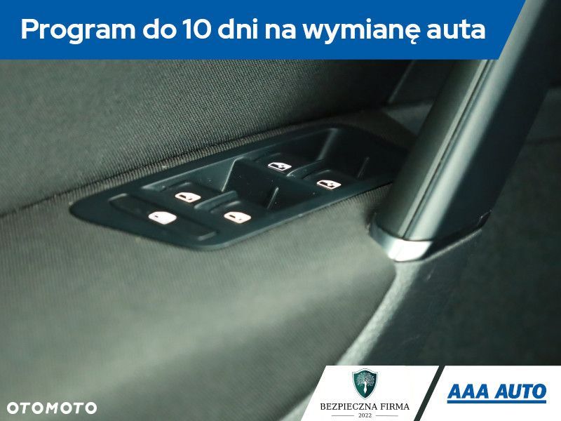 Volkswagen Golf - 19