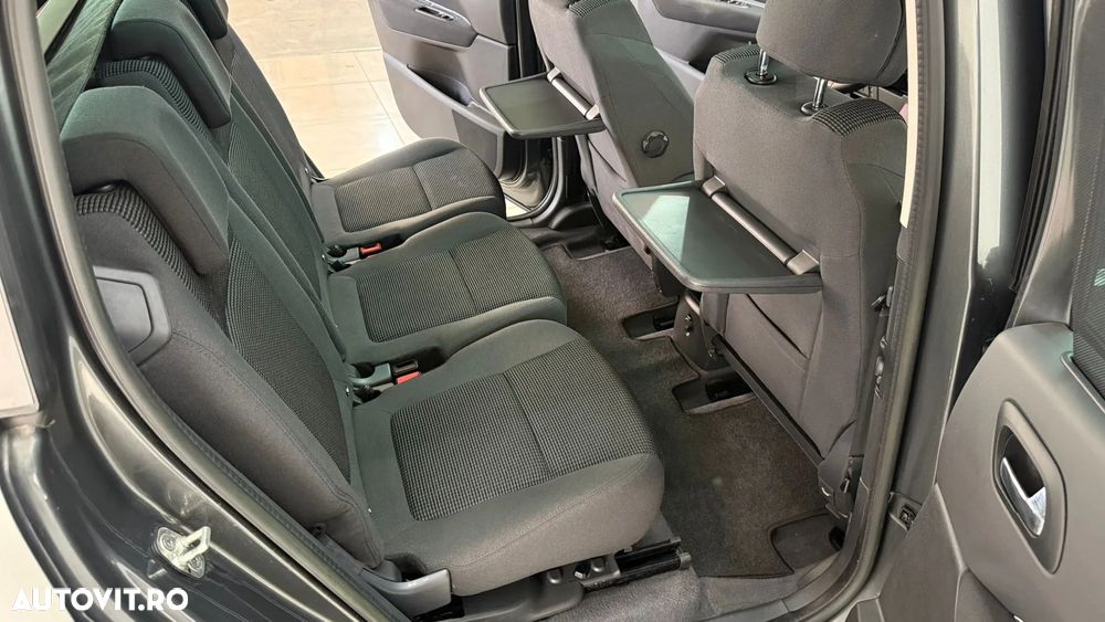 Peugeot 5008 1.6 THP Active - 17