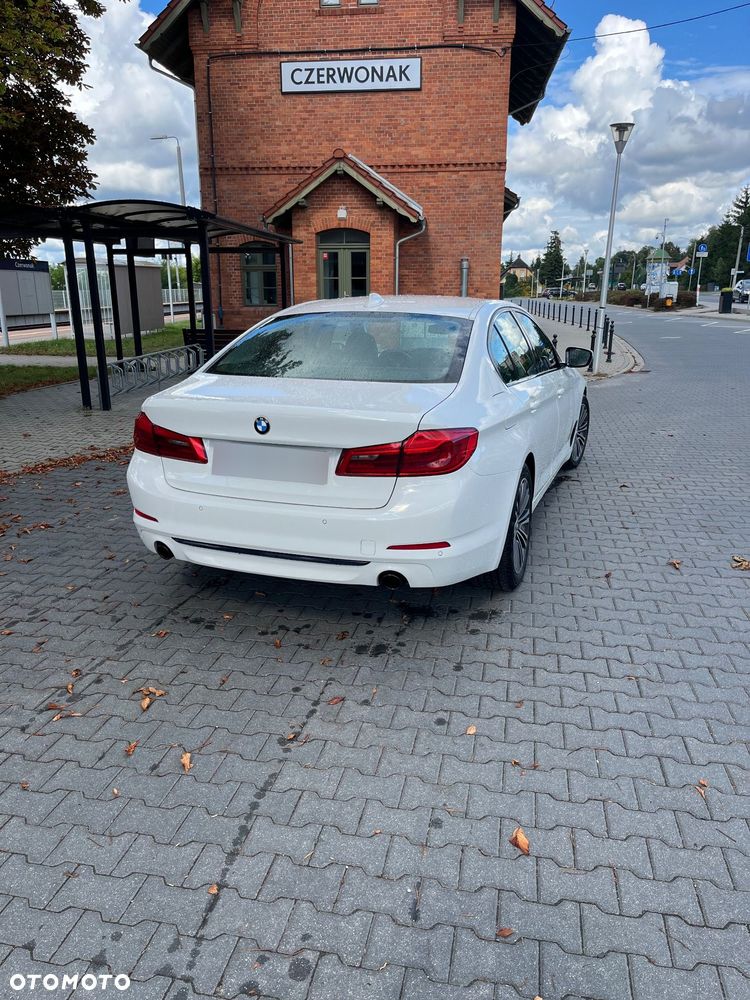 BMW Seria 5 518d Sport Line - 3
