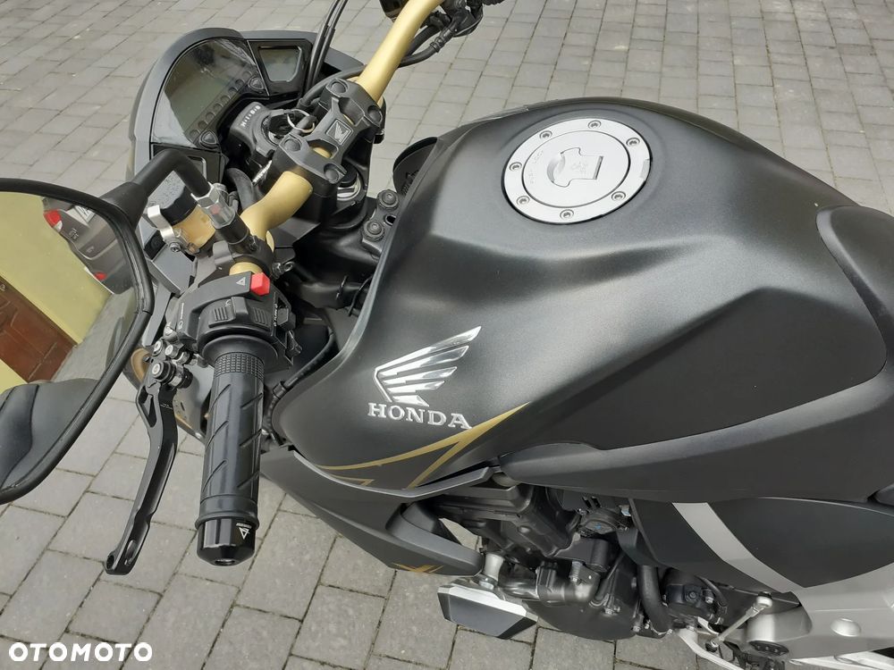 Honda CB - 21