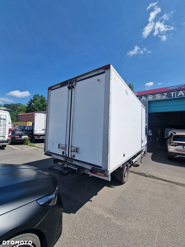 Mercedes-Benz Sprinter - 4